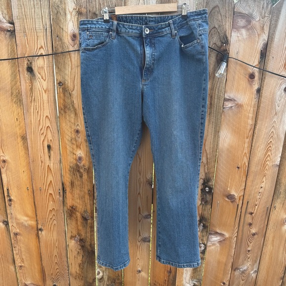 Aura Denim Jeans Women's Size 20 Short Medium Wash Embroidered Pockets - Picture 1 of 7